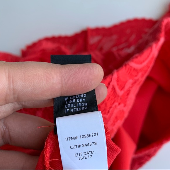 Torrid NWT Red Lace Mini Pencil Skirt Zipper Business Cocktail Fun Size 4 - Picture 7 of 7